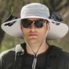 C - Gorra con ventilador solar